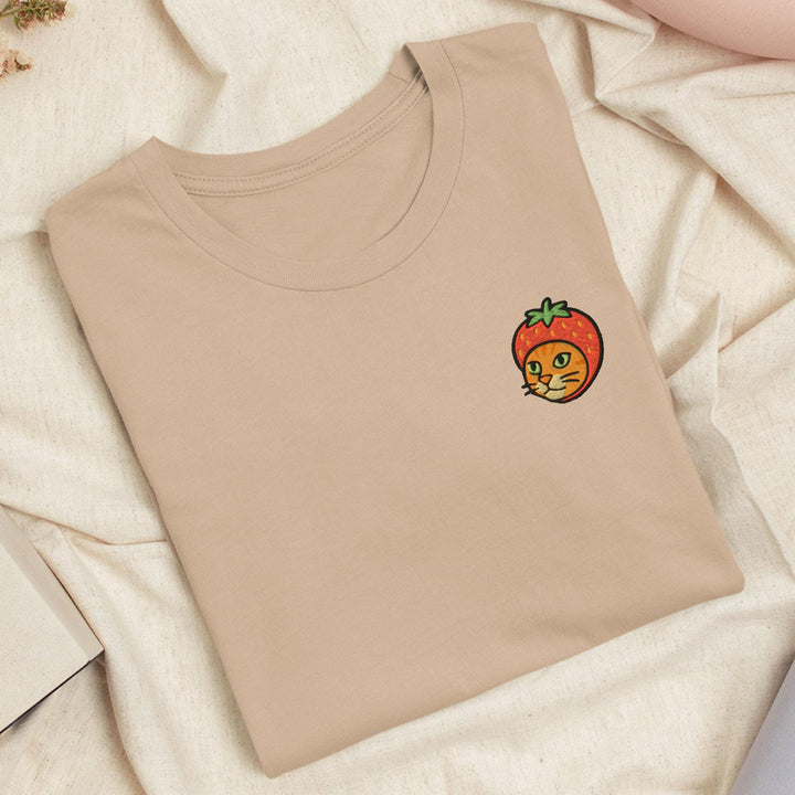 a t - shirt with a picture of a cat on it