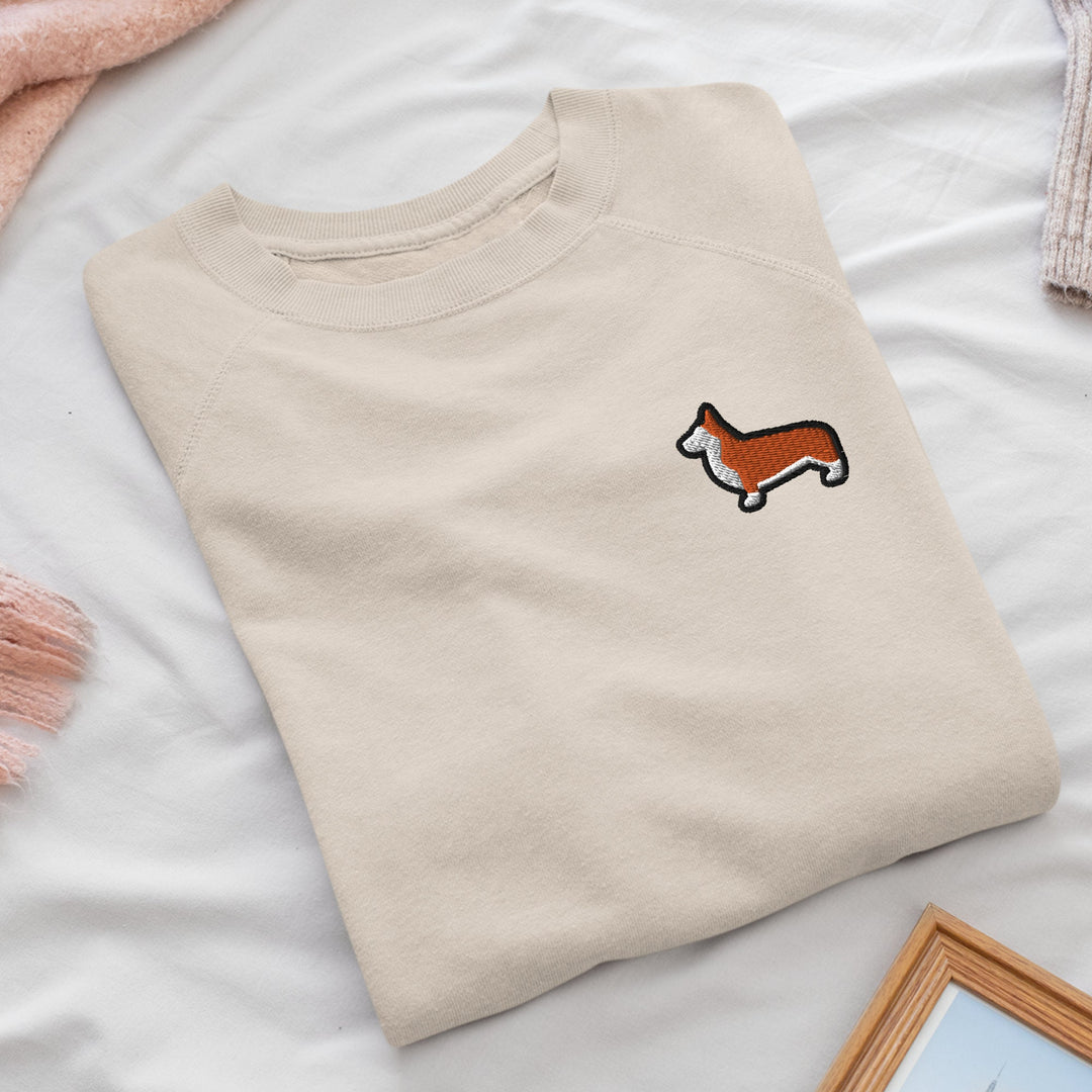 a t - shirt with a picture of a dog on it
