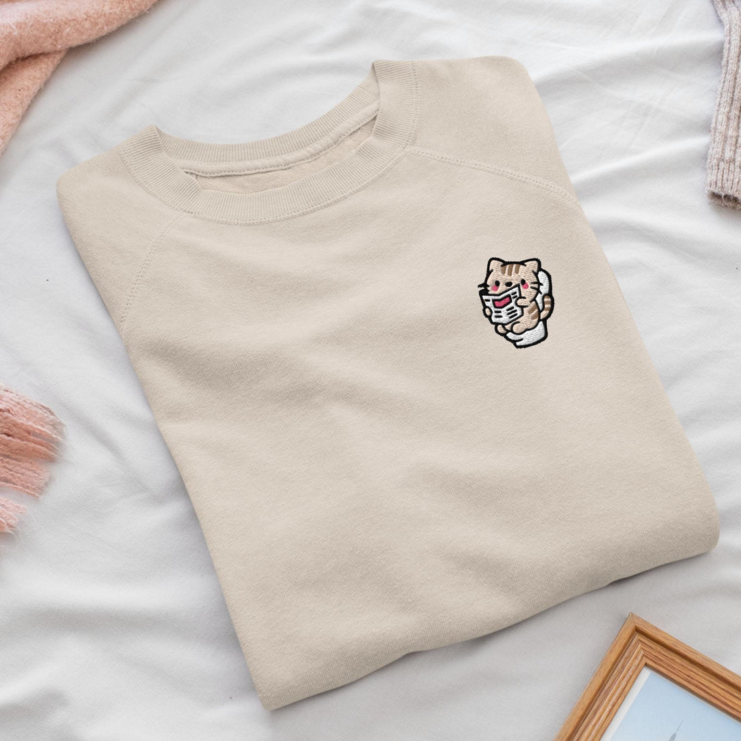 a t - shirt with a picture of a cat on it