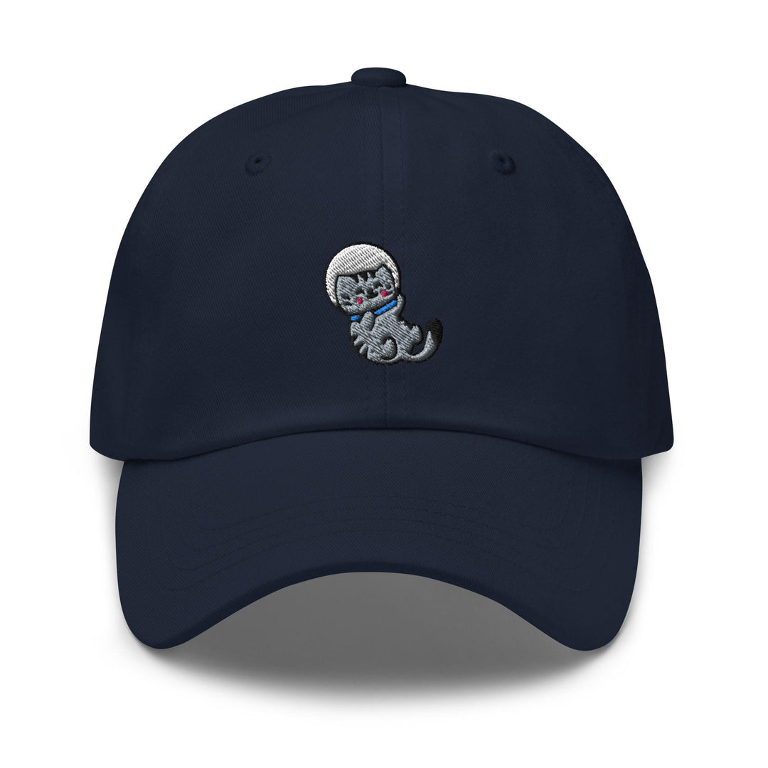 a baseball cap with a cartoon cat on it
